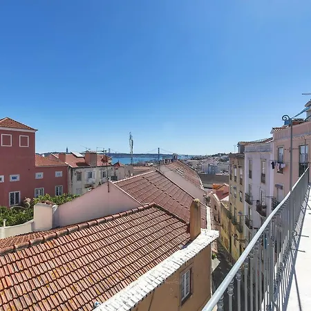 Lovelystay - Luxury Oasis In Bairro Alto Lissabon Buitenkant foto